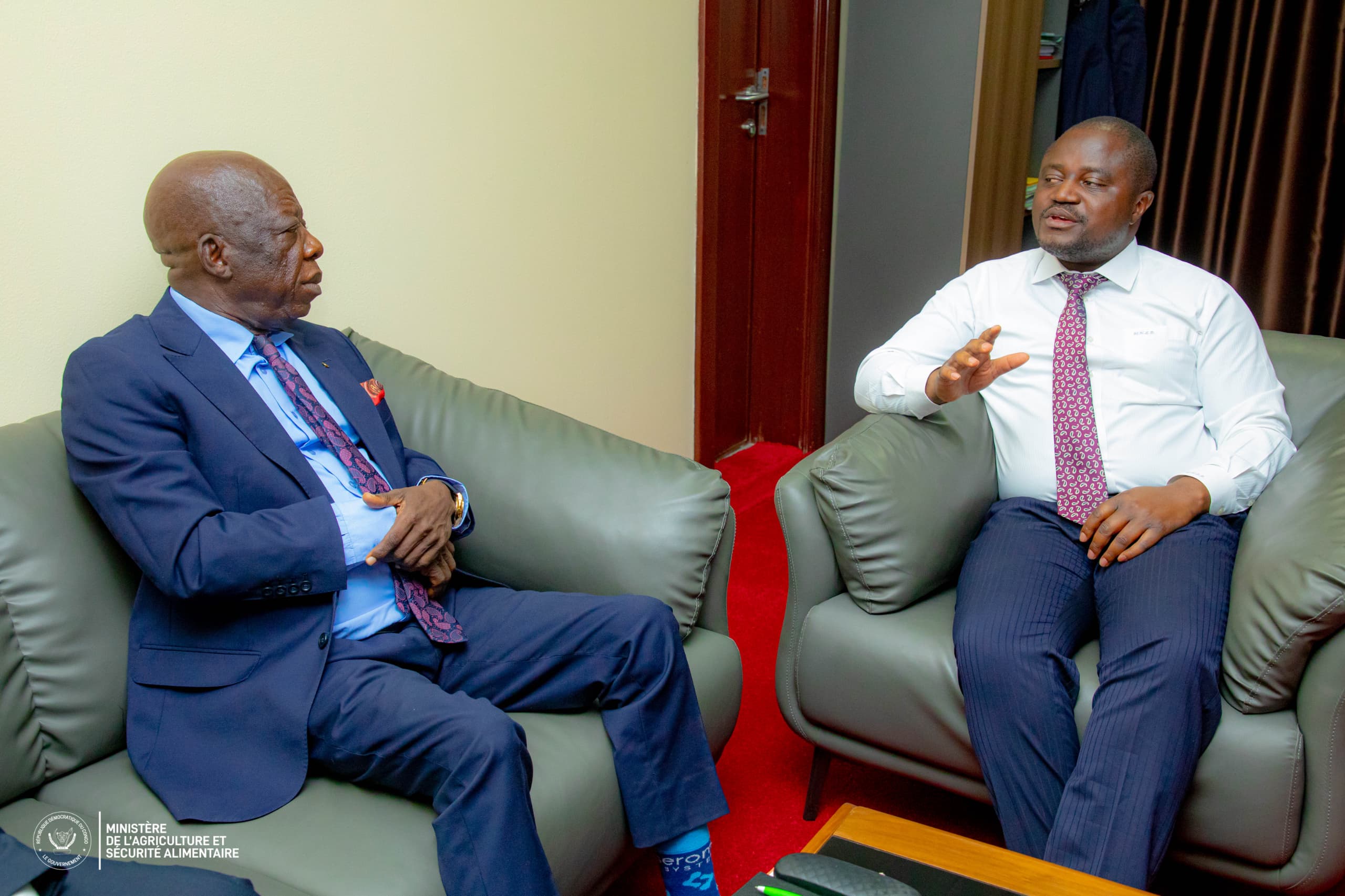 Revanche du sol sur le sous-sol : S.E MUHINDO NZANGI et Hon. MAMBIDI KOLOBORO accélèrent le projet de corridors verts autour de la Mine à Watsa